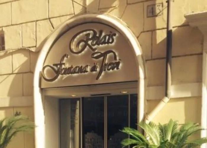 Relais Fontana Di Trevi 3*