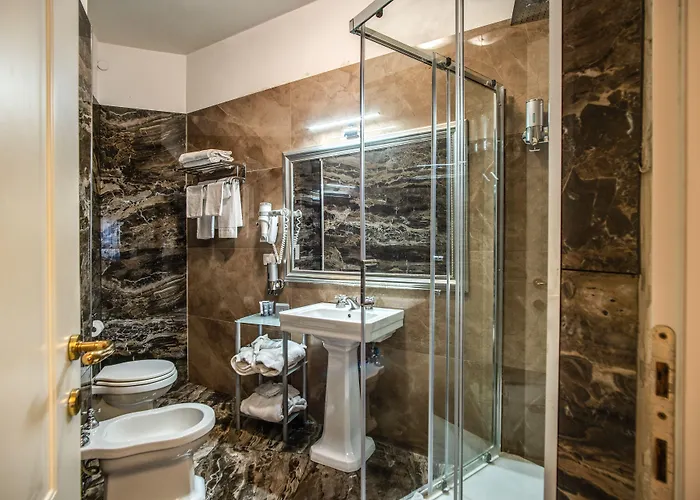 Relais Fontana Di Trevi 3*