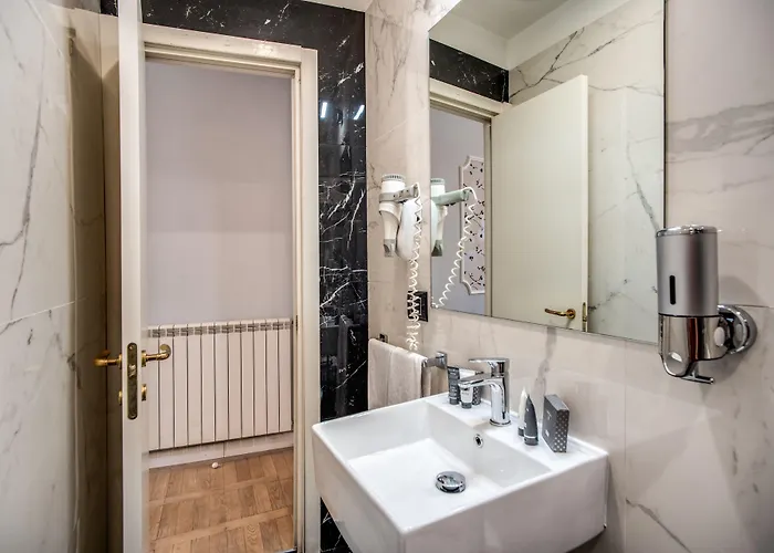 Relais Fontana Di Trevi 3*