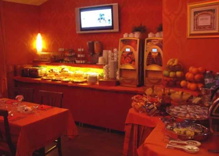 Relais Fontana Di Trevi 3*